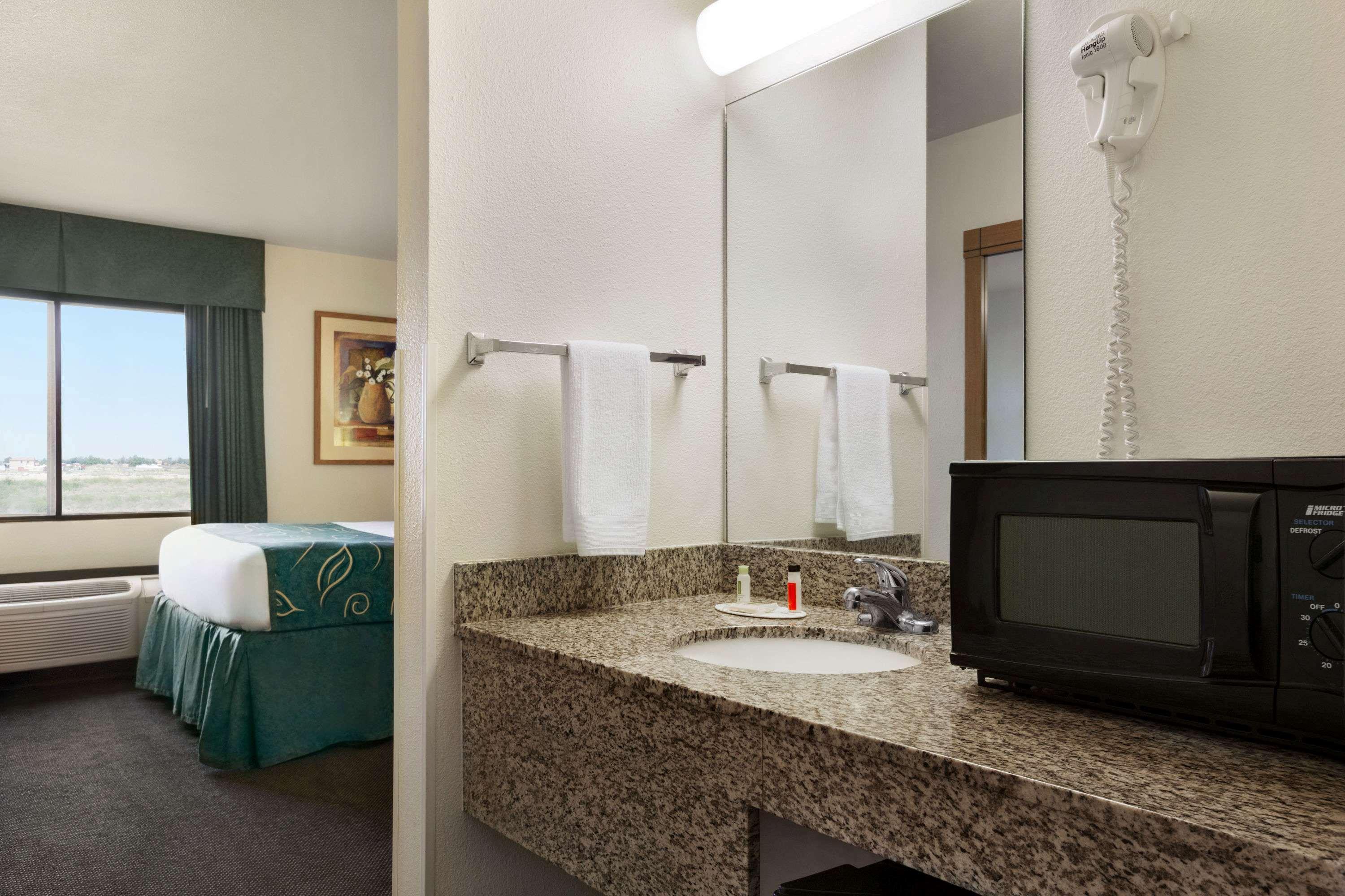 Travelodge By Wyndham Pecos Ngoại thất bức ảnh